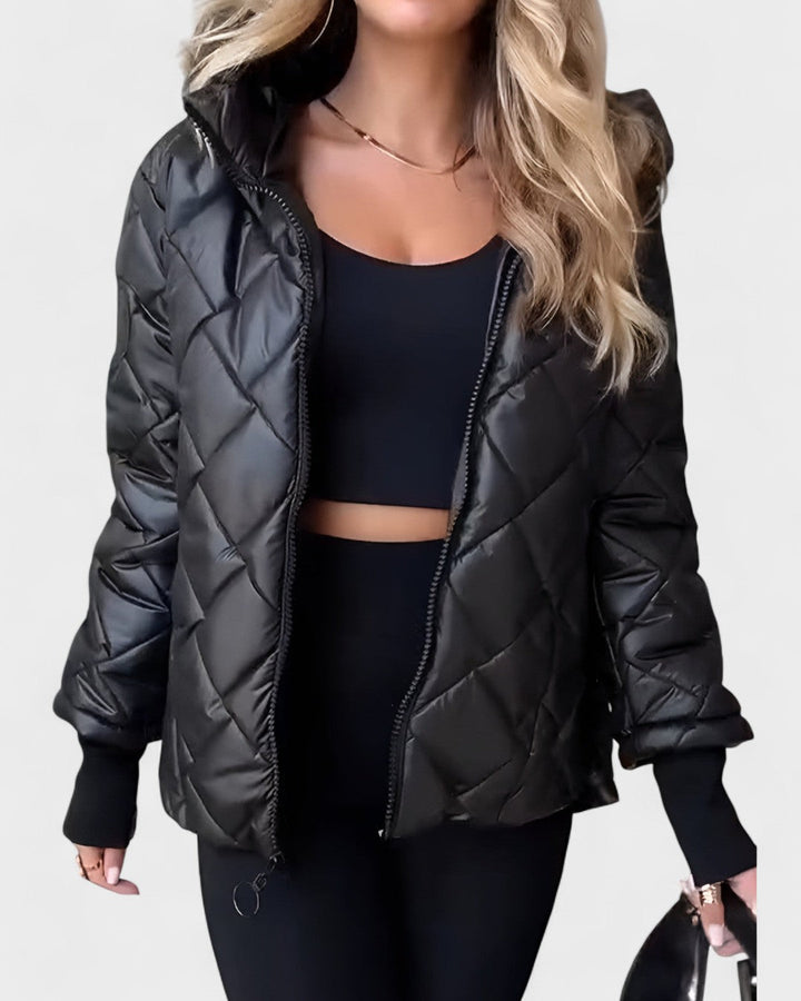 Ema™ | Stilfuld jakke med hætte